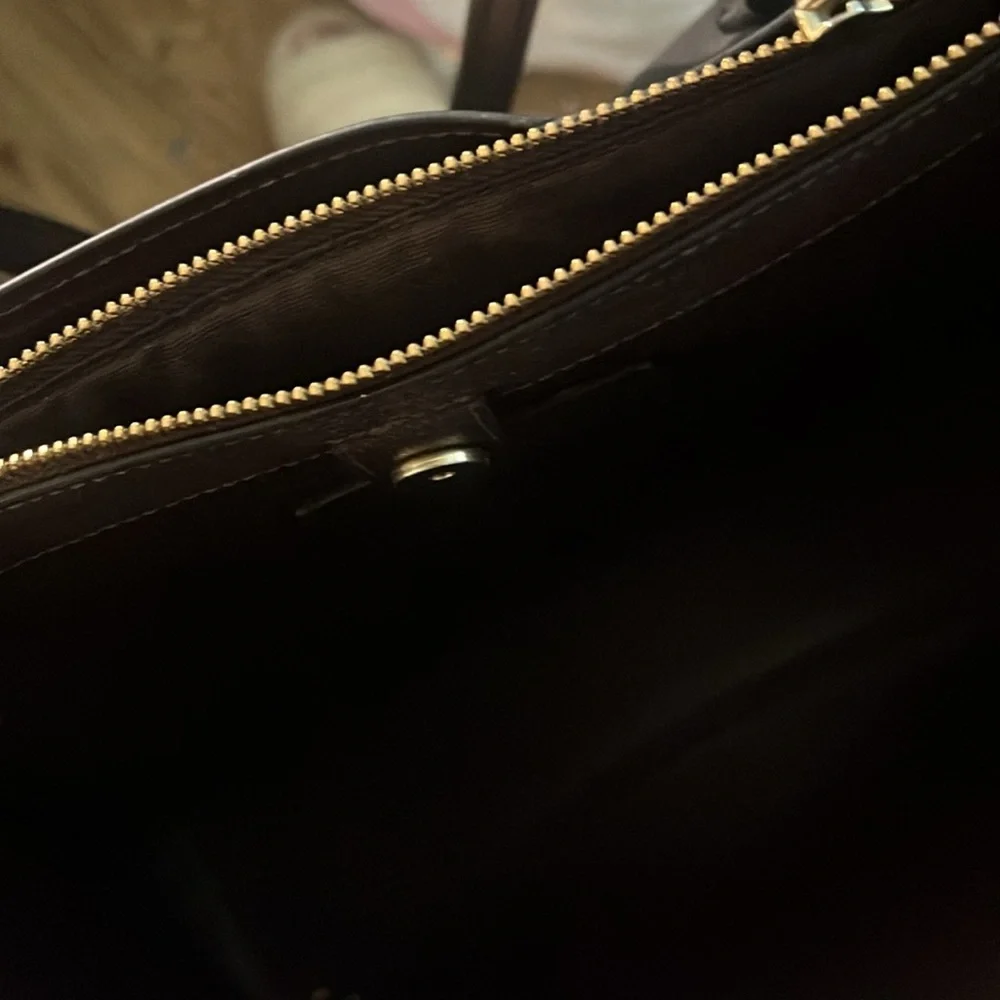 Coach Elegant Black Tote Bag - Picture 3 of 4
